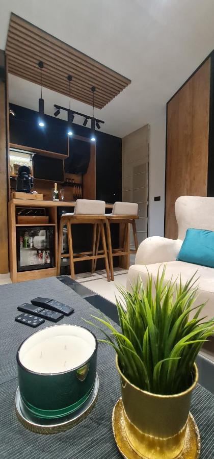Design Apartment Platinium Spa Lux 5 Star "Havana" Completely Private Wellness & Spa Free Included Sauna & Jacuzzi & Salt Wall & Fire Place & 3D Ceilings & Business Wifi & Netflix & Keyless Code Entry & Full Smart App & Secure 2 Parking Place Ćuprija Eksteriør billede