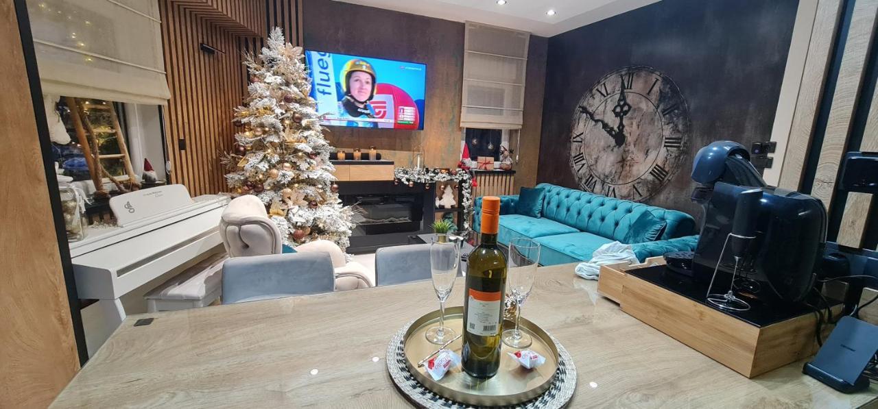 Design Apartment Platinium Spa Lux 5 Star "Havana" Completely Private Wellness & Spa Free Included Sauna & Jacuzzi & Salt Wall & Fire Place & 3D Ceilings & Business Wifi & Netflix & Keyless Code Entry & Full Smart App & Secure 2 Parking Place Ćuprija Eksteriør billede
