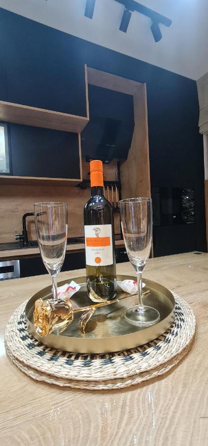 Design Apartment Platinium Spa Lux 5 Star "Havana" Completely Private Wellness & Spa Free Included Sauna & Jacuzzi & Salt Wall & Fire Place & 3D Ceilings & Business Wifi & Netflix & Keyless Code Entry & Full Smart App & Secure 2 Parking Place Ćuprija Eksteriør billede