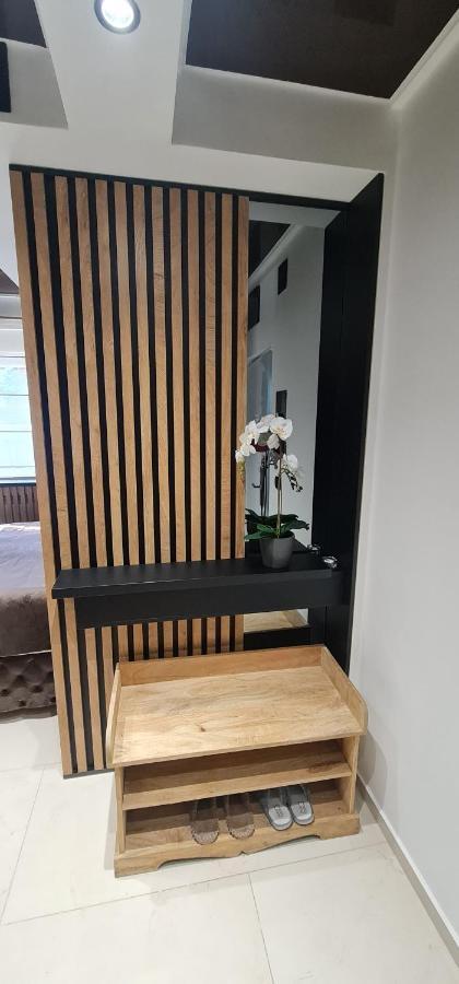 Design Apartment Platinium Spa Lux 5 Star "Havana" Completely Private Wellness & Spa Free Included Sauna & Jacuzzi & Salt Wall & Fire Place & 3D Ceilings & Business Wifi & Netflix & Keyless Code Entry & Full Smart App & Secure 2 Parking Place Ćuprija Eksteriør billede