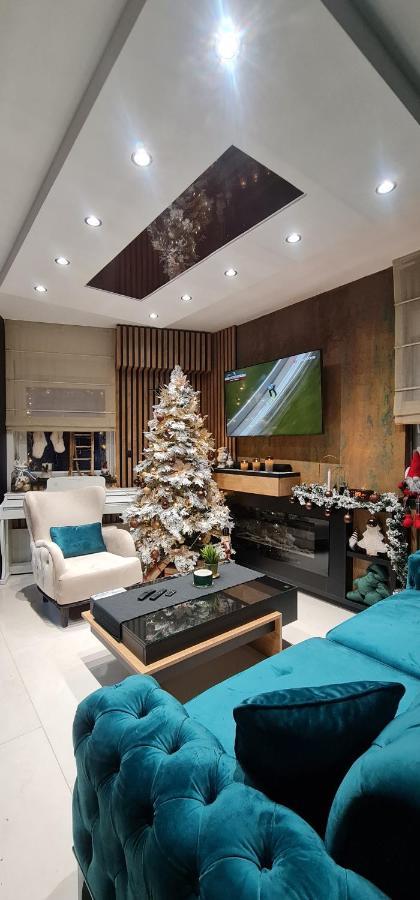 Design Apartment Platinium Spa Lux 5 Star "Havana" Completely Private Wellness & Spa Free Included Sauna & Jacuzzi & Salt Wall & Fire Place & 3D Ceilings & Business Wifi & Netflix & Keyless Code Entry & Full Smart App & Secure 2 Parking Place Ćuprija Eksteriør billede
