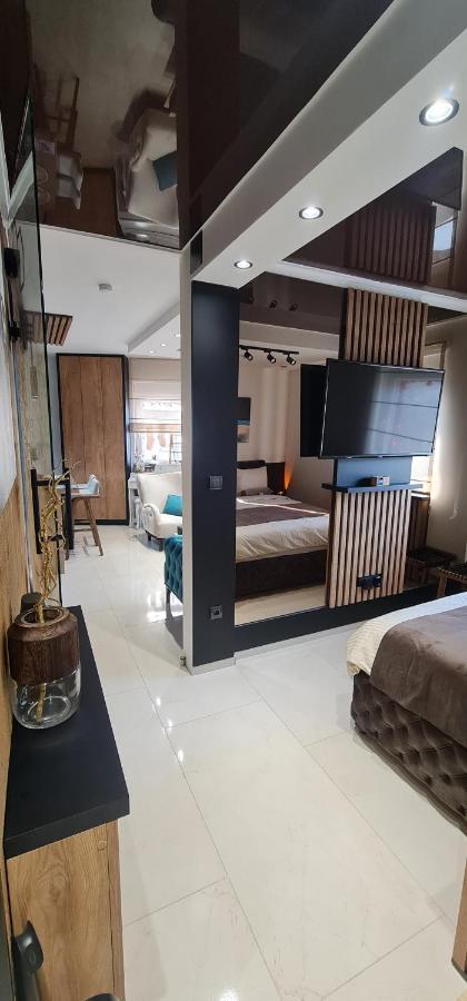 Design Apartment Platinium Spa Lux 5 Star "Havana" Completely Private Wellness & Spa Free Included Sauna & Jacuzzi & Salt Wall & Fire Place & 3D Ceilings & Business Wifi & Netflix & Keyless Code Entry & Full Smart App & Secure 2 Parking Place Ćuprija Eksteriør billede
