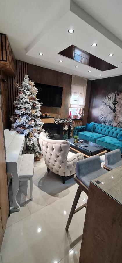Design Apartment Platinium Spa Lux 5 Star "Havana" Completely Private Wellness & Spa Free Included Sauna & Jacuzzi & Salt Wall & Fire Place & 3D Ceilings & Business Wifi & Netflix & Keyless Code Entry & Full Smart App & Secure 2 Parking Place Ćuprija Eksteriør billede